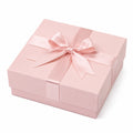 Geschenkbox 20 x 20 x 8 cm aus Karton in Rosa mit Satinschleife